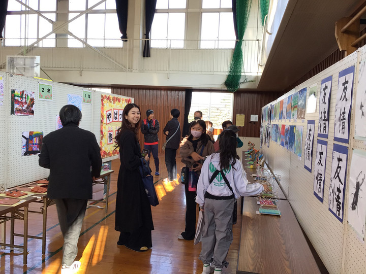 Da8bd3e8e7ab4b7e9ef2256135bf58d3